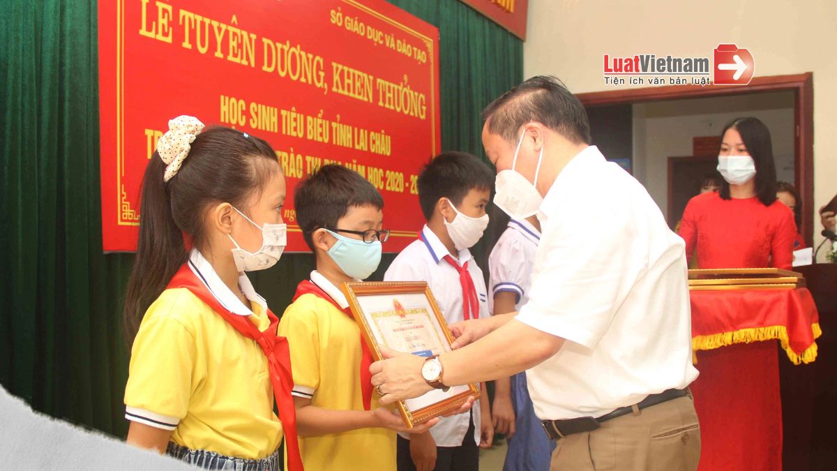 Học sinh tiêu biểu và học sinh xuất sắc Học sinh tiêu biểu và học sinh xuất sắc