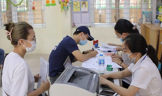 Tuyển sinh đầu cấp năm học 2025-2026 theo địa bàn hành chính hiện hành Tuyển sinh đầu cấp năm học 2025-2026 theo địa bàn hành chính hiện hành