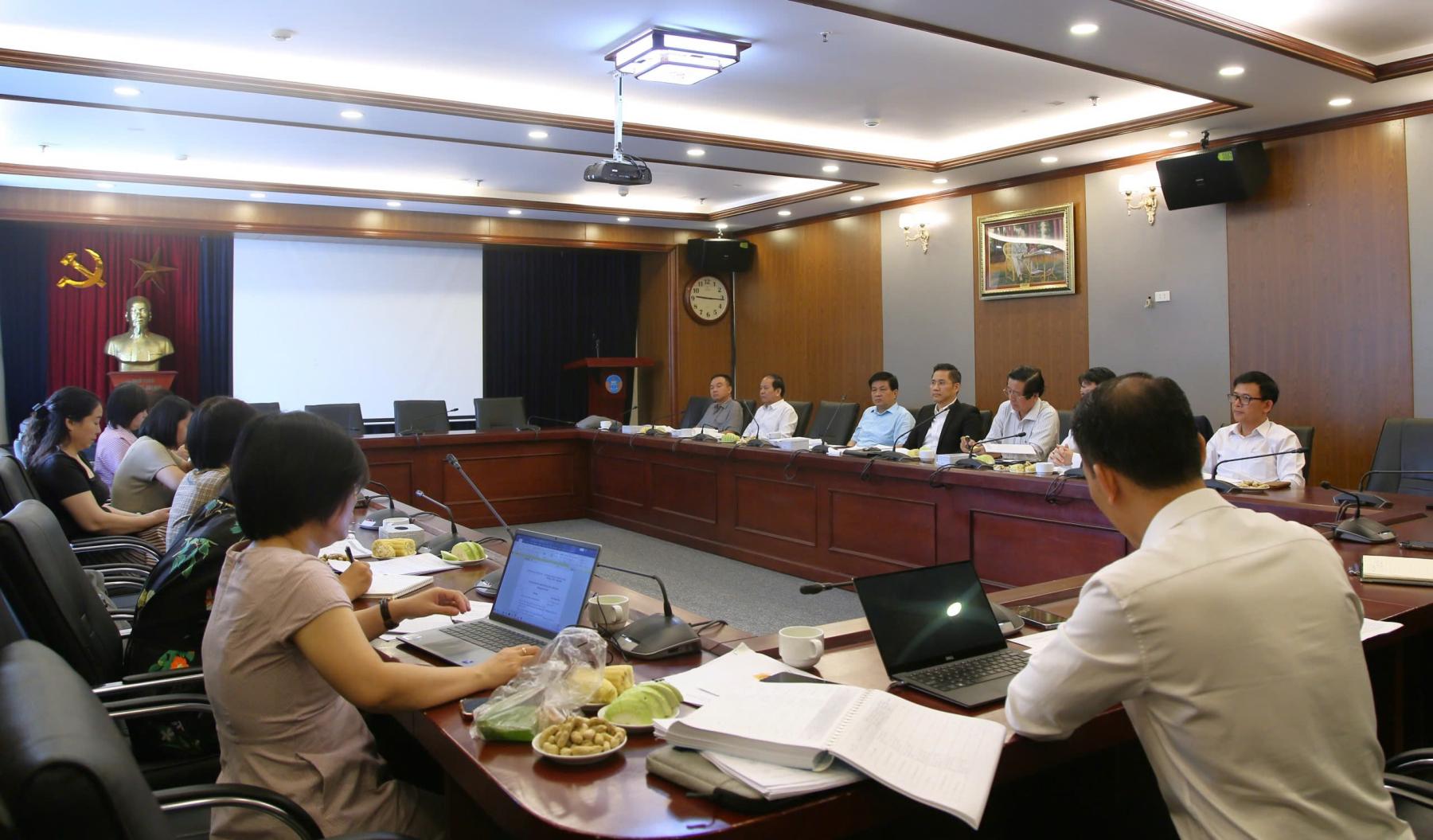 giay-de-nghi-thay-doi-noi-dung-1