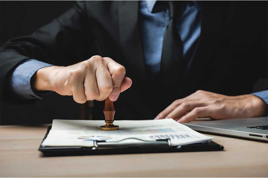 Hướng dẫn đặt lại tên gọi Phòng công chứng khi bỏ cấp huyện