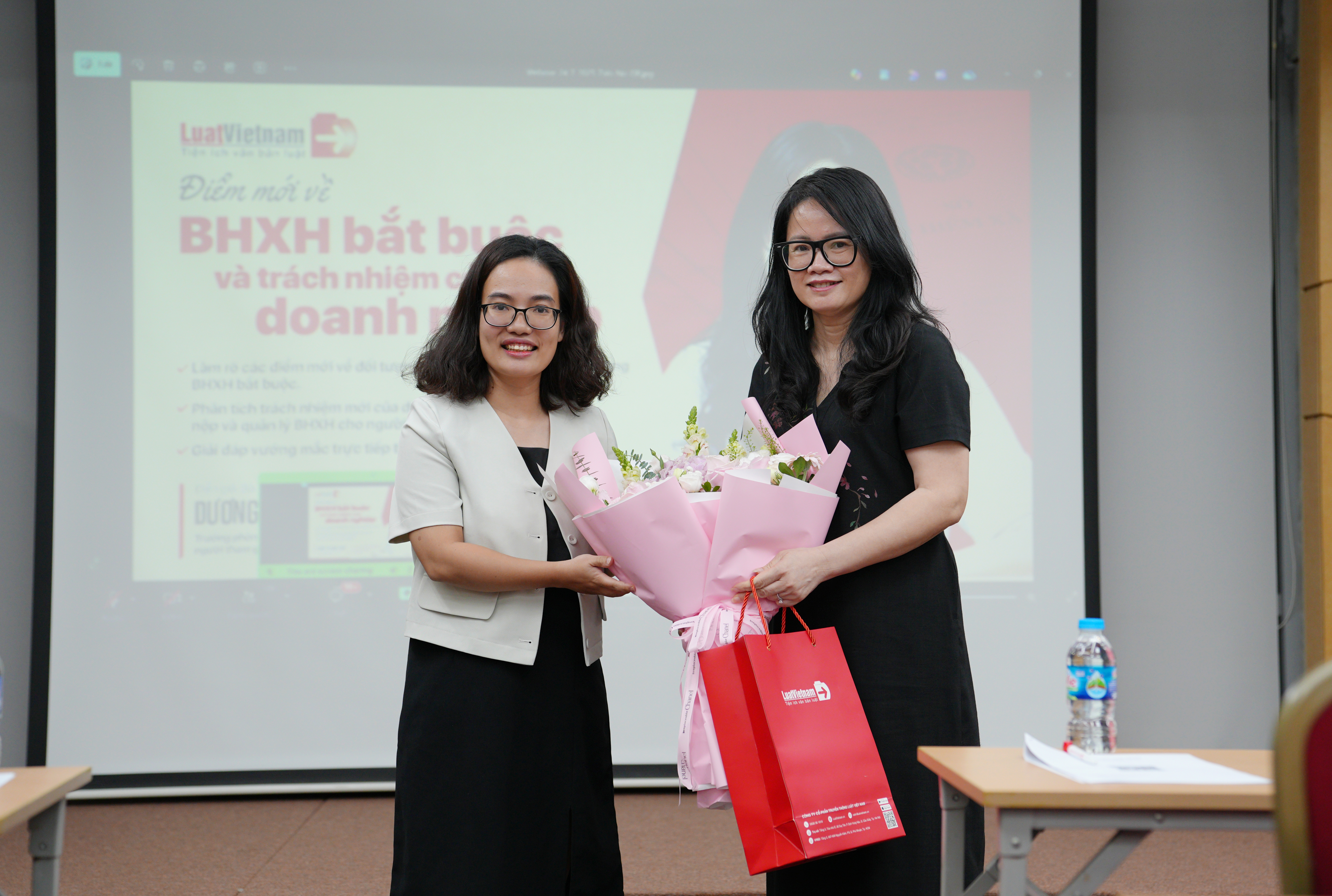 LuatVietnam tổ chức Hội thảo điểm mới về BHXH bắt buộc LuatVietnam tổ chức Hội thảo điểm mới về BHXH bắt buộc