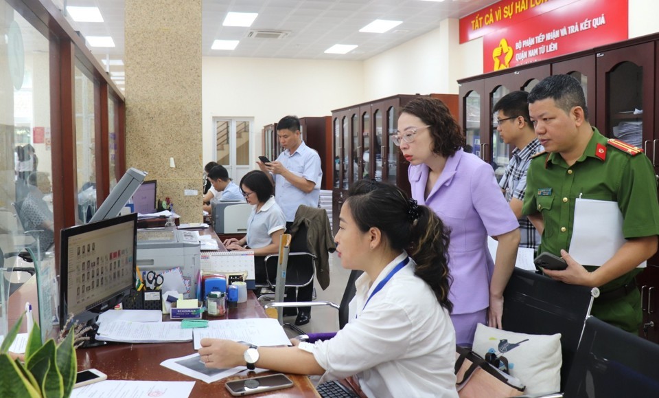 Mẫu giấy xác nhận thay đổi nội dung đăng ký hoạt động chi nhánh Mẫu giấy xác nhận thay đổi nội dung đăng ký hoạt động chi nhánh
