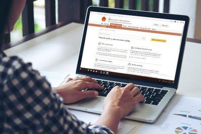 Tổ chức cho HSSV có chuyên ngành CNTT hỗ trợ địa phương thực hiện dịch vụ công trực tuyến Tổ chức cho HSSV có chuyên ngành CNTT hỗ trợ địa phương thực hiện dịch vụ công trực tuyến