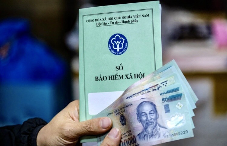 Giam-doc-co-duoc-tu-ky-HDLD-voi-chinh-minh-khong