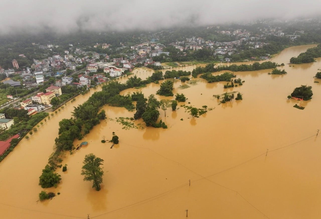 Yêu cầu hỗ trợ trực tiếp người dân vùng bão, tránh trục lợi, tham nhũng Yêu cầu hỗ trợ trực tiếp người dân vùng bão, tránh trục lợi, tham nhũng