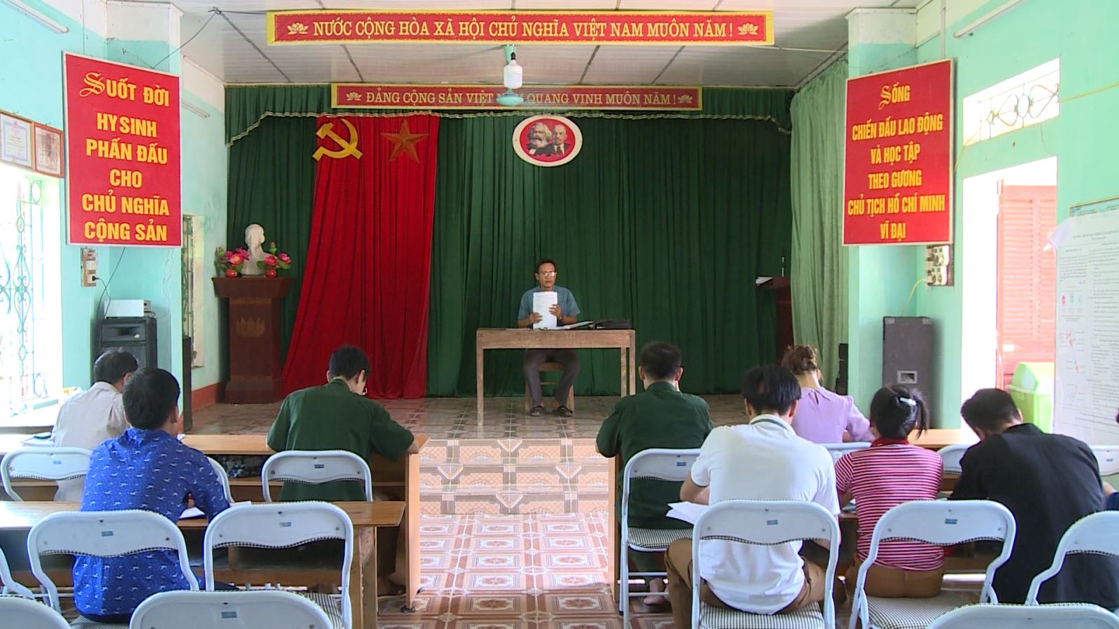 Thời lượng sinh hoạt chi bộ tối thiểu 90 phút Thời lượng sinh hoạt chi bộ tối thiểu 90 phút