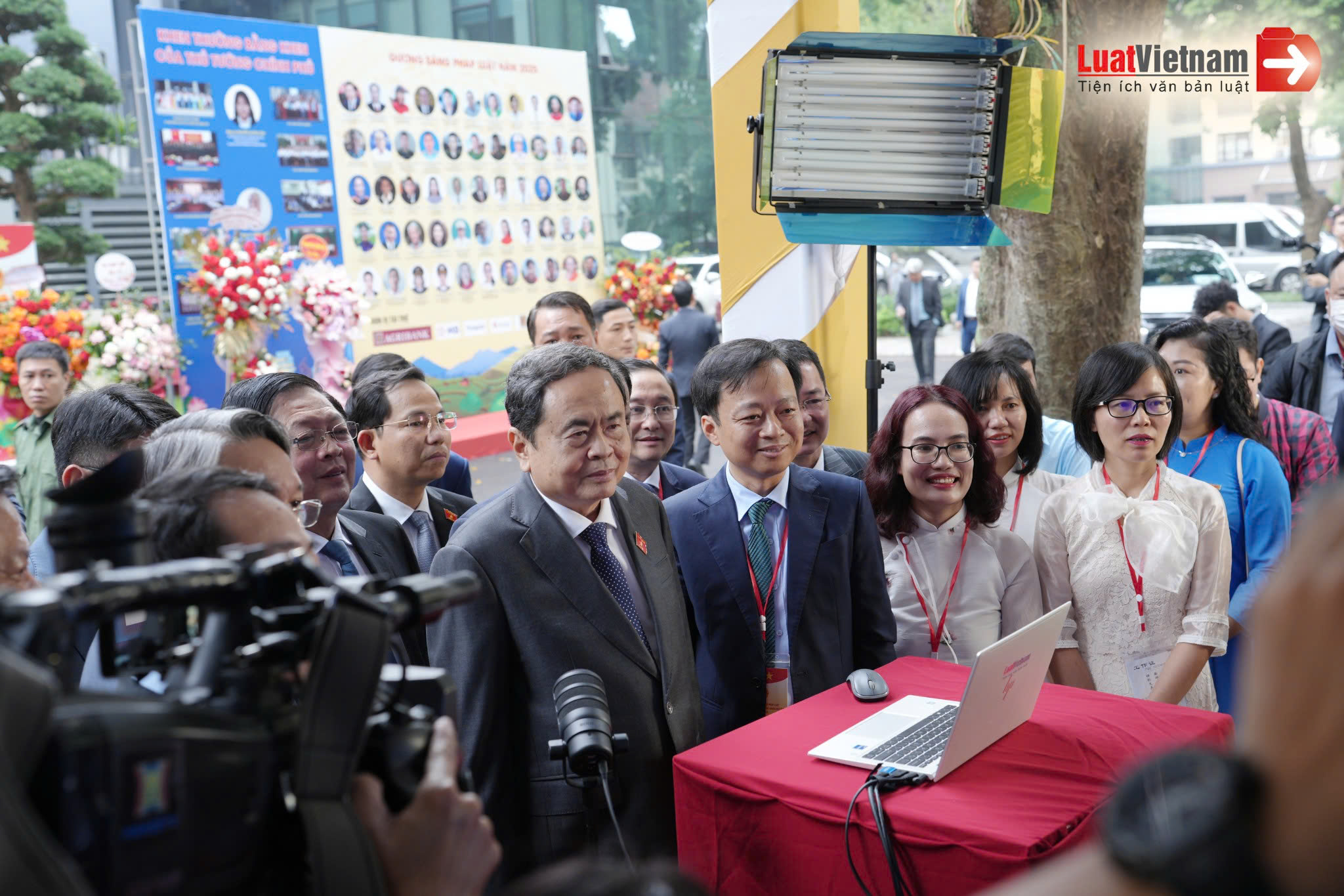 z7202772080830_1d8d5617a503262528ae963340f871d8