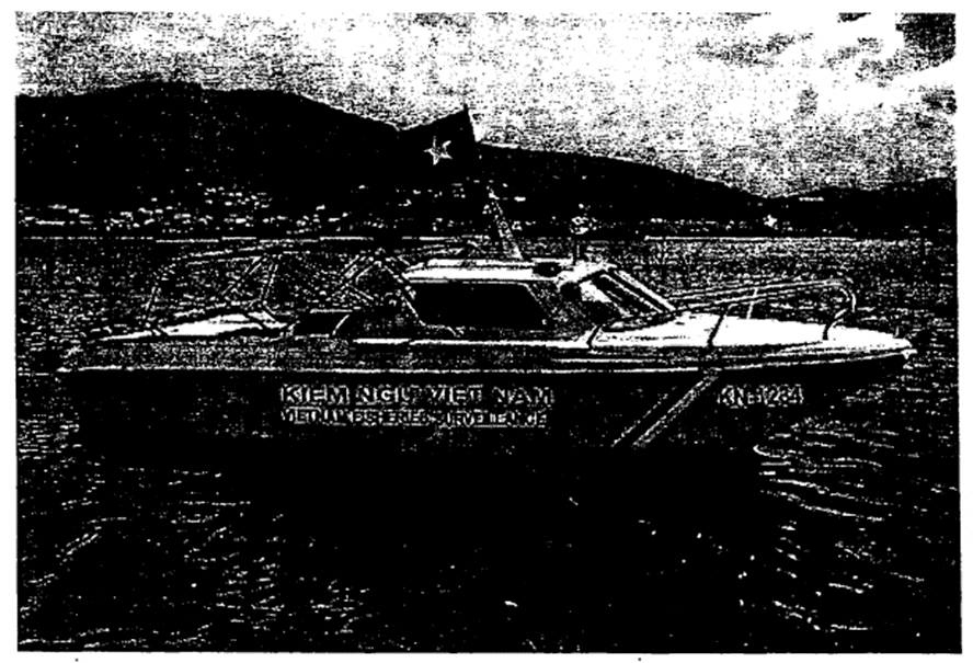 Thông tư 20/2018/TT-BNNPTNT của Bộ Nông nghiệp và Phát triển nông thôn về việc quy định về trang phục, biểu trưng, cờ hiệu, cờ truyền thống, thẻ kiểm ngư và màu sơn tàu, xuồng kiểm ngư