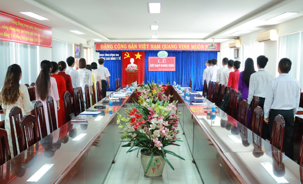 Mẫu Nghị quyết đề nghị công nhận đảng viên chính thức