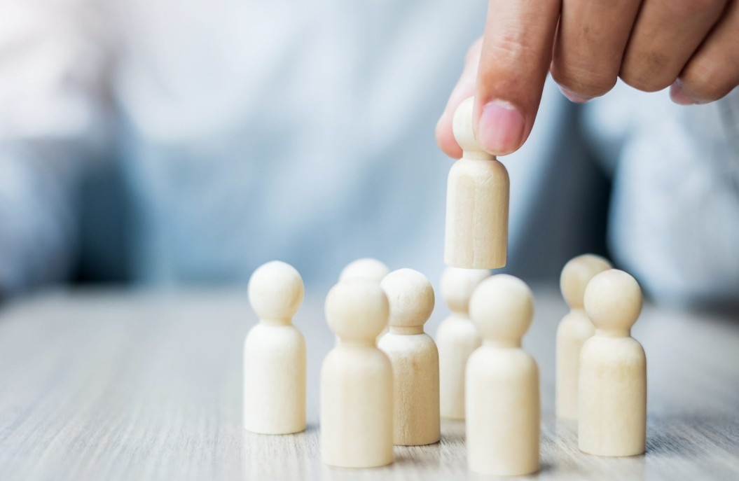 Khẩn trương bố trí cán bộ có năng lực quản lý, có kỹ năng nghiệp vụ, chuyên môn sâu cho cấp xã