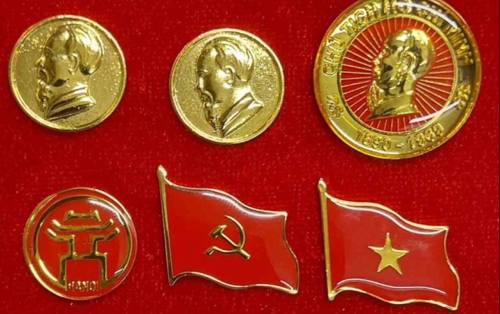 Mẫu Danh sách đảng viên đề nghị cấp lại Huy hiệu Đảng Mẫu Danh sách đảng viên đề nghị cấp lại Huy hiệu Đảng