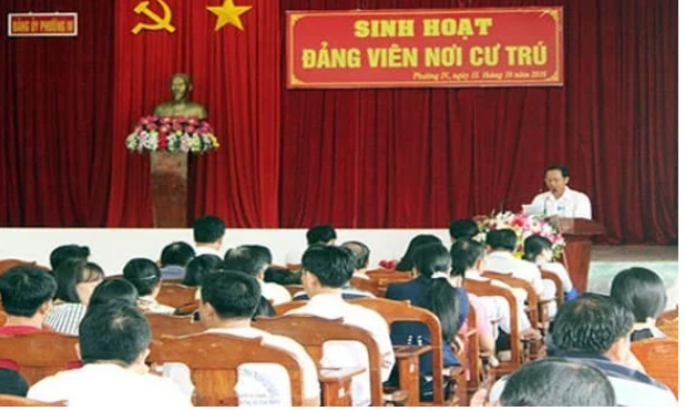 dang-vien-chuyen-sinh-hoat-dang