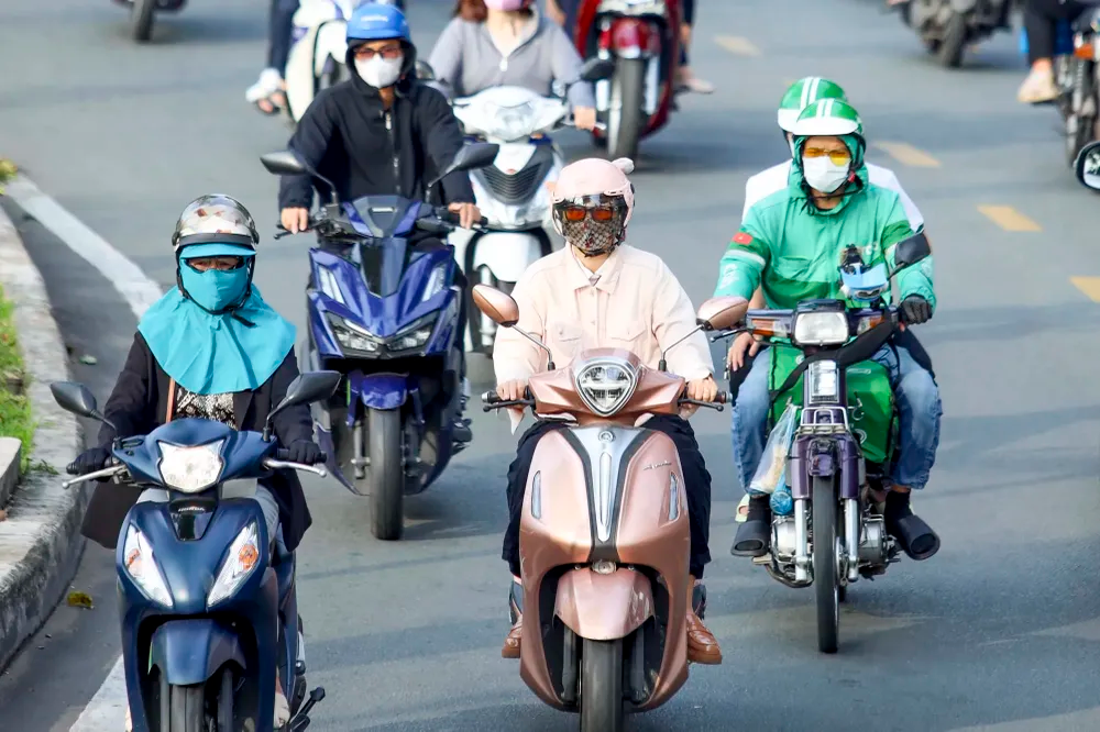 Từ 01/7/2026, 9 phường tại Hà Nội cấm xe máy xăng