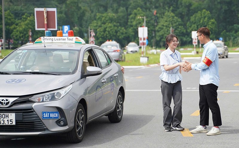 Phí sát hạch ô tô: Cập nhật mức phí mới nhất 2026