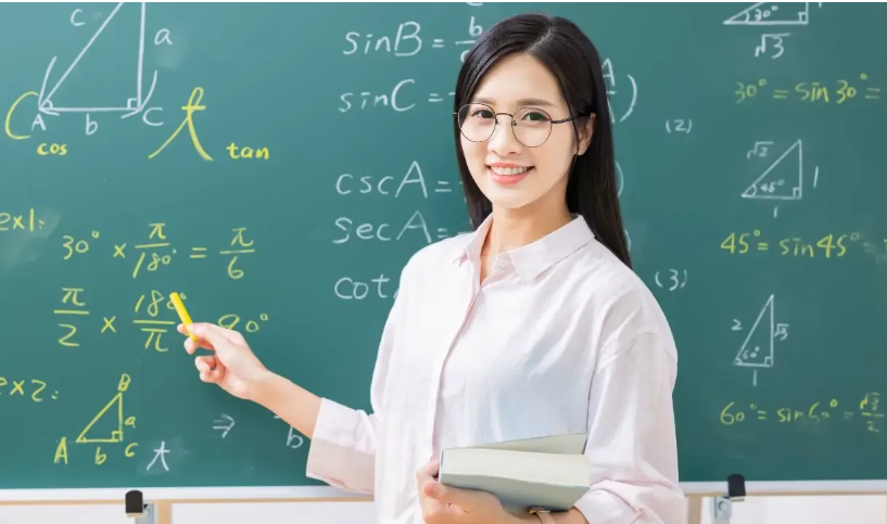 Hoàn thành 100% chuẩn trình độ giáo viên trước 31/12/2030