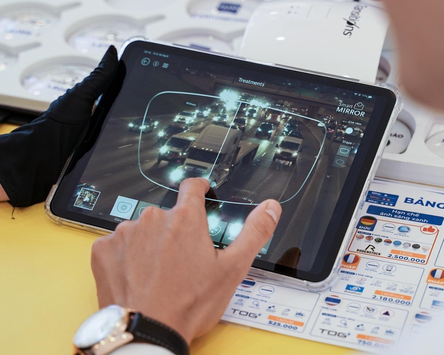 Giá tròng kính chính hãng