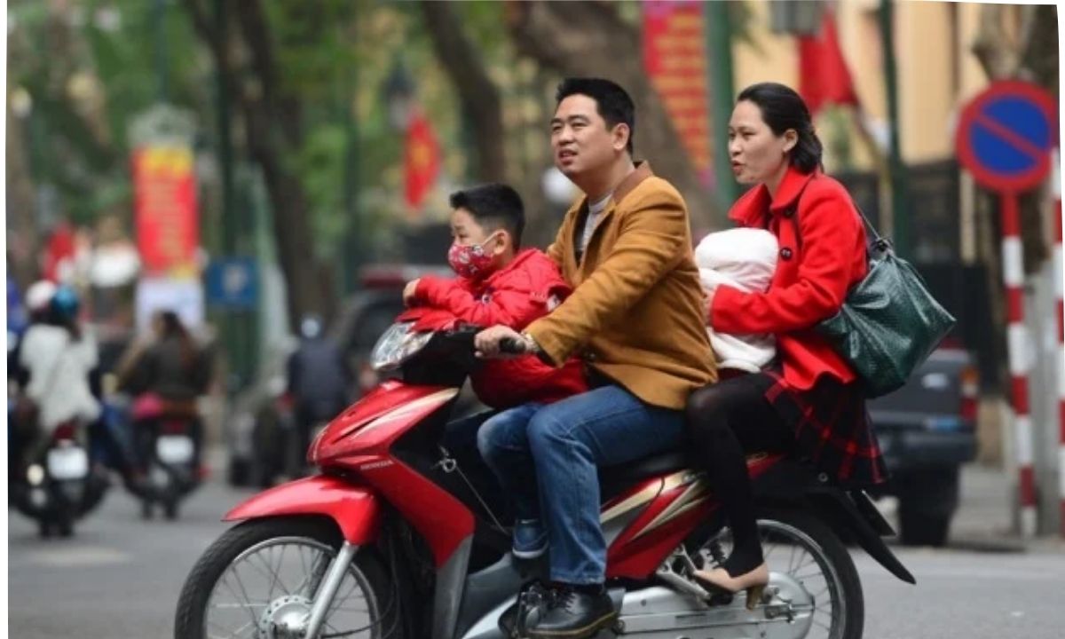 Năm 2026, không đội mũ bảo hiểm phạt bao nhiêu?