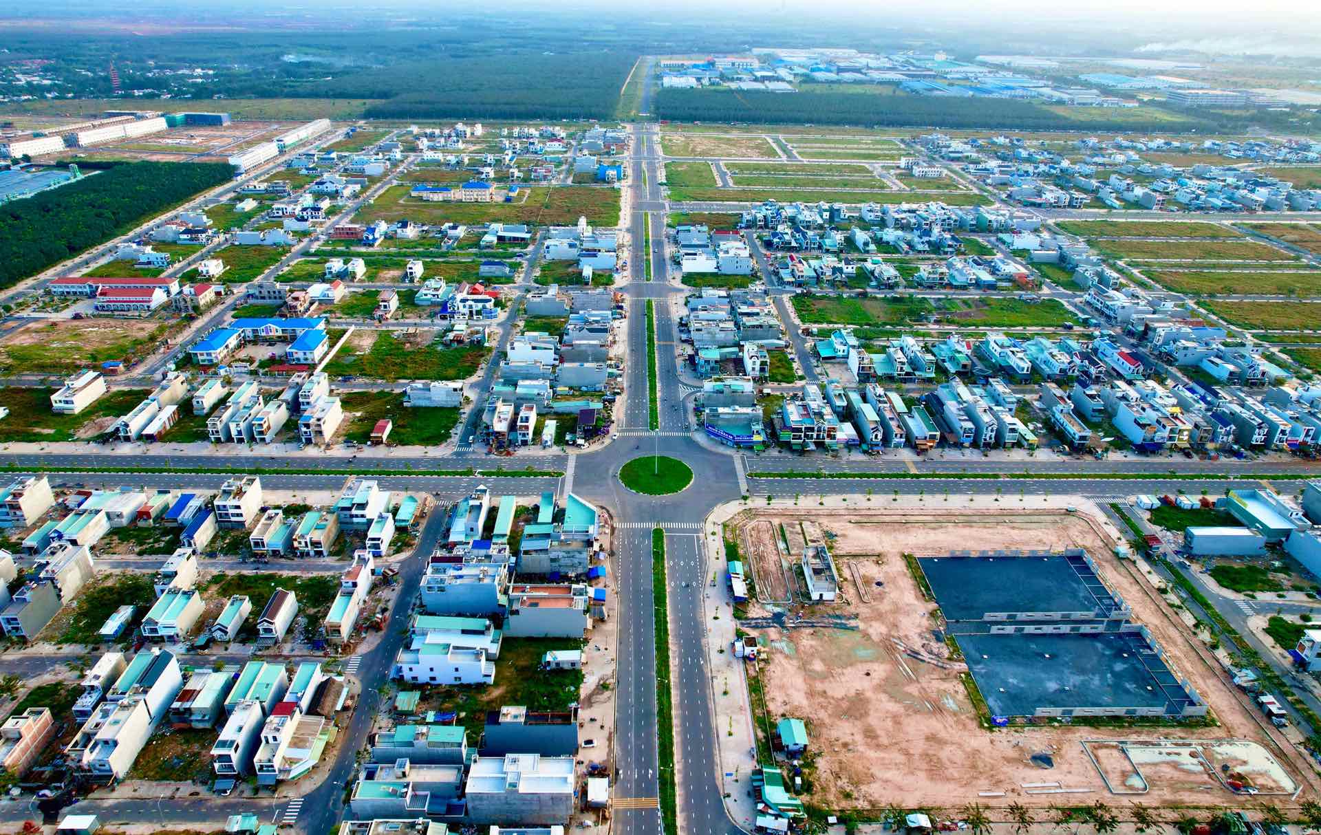 Không sinh sống thường xuyên trên đất vẫn được tái định cư khi bị thu hồi đất? Khong-sinh-song-thuong-xuyen-tren-dat-van-duoc-tai-dinh-cu-khi-bi-thu-hoi-dat