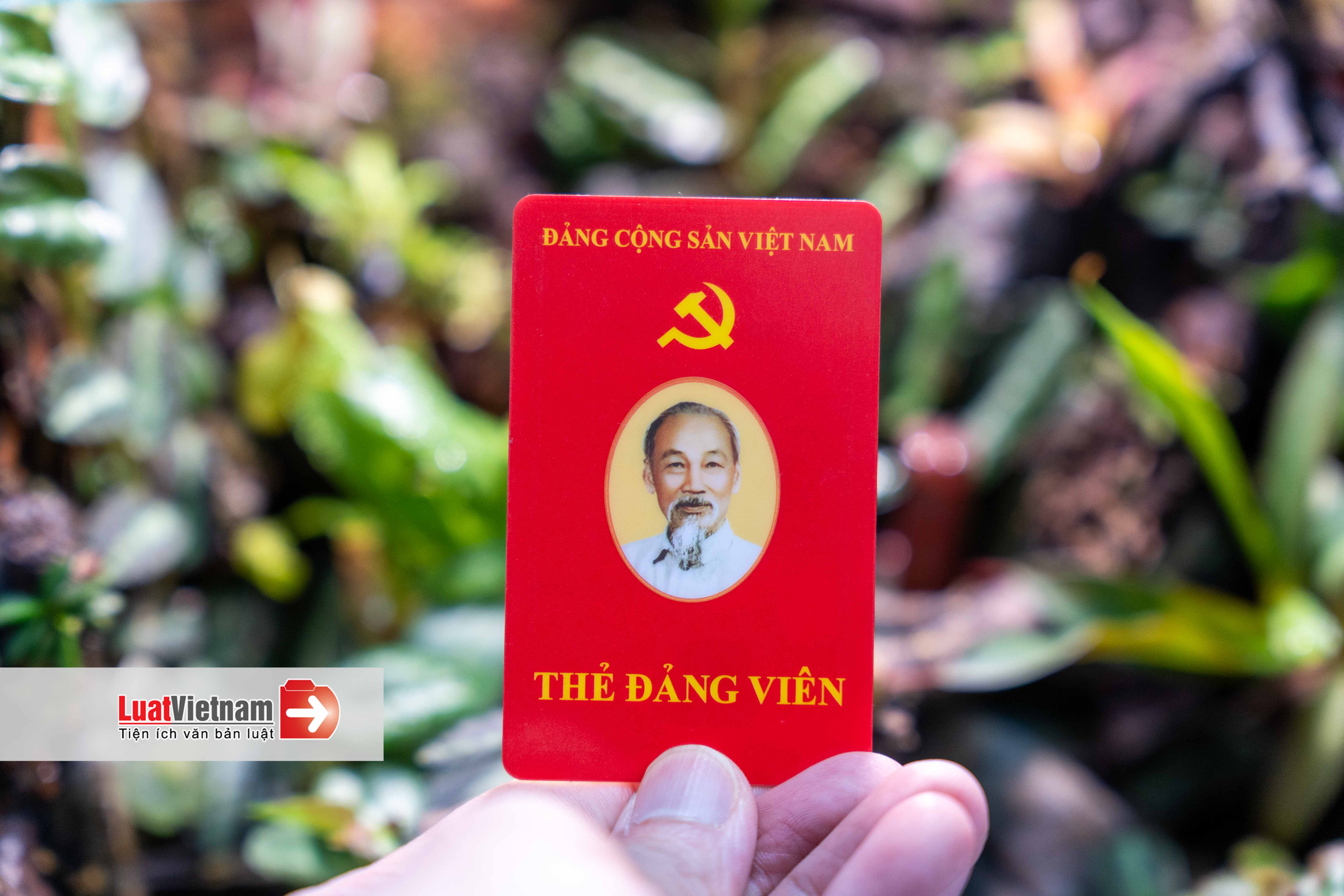 huy-hieu-95-nam-tuoi-dang-duoc-thuong-bang-30-lan-muc-luong-co-so