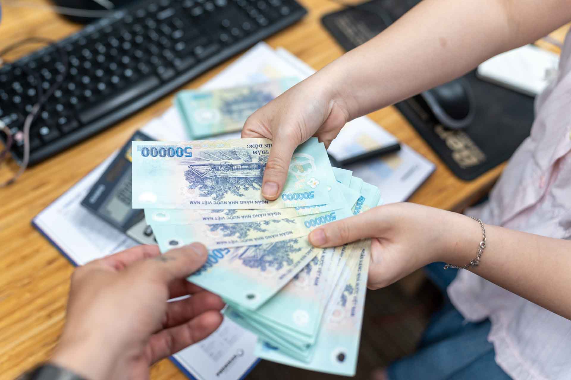 Nhân viên y tế được hưởng 6 mức phụ cấp ưu đãi nghề từ 30% đến 80% Nhân viên y tế được hưởng 6 mức phụ cấp ưu đãi nghề từ 30% đến 80%
