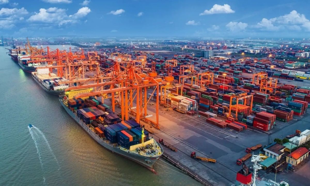 Hàng hóa xuất nhập khẩu được lấy 02 mẫu để phân tích, thời gian lưu mẫu là 120 ngày Hàng hóa xuất nhập khẩu được lấy 02 mẫu để phân tích, thời gian lưu mẫu là 120 ngày