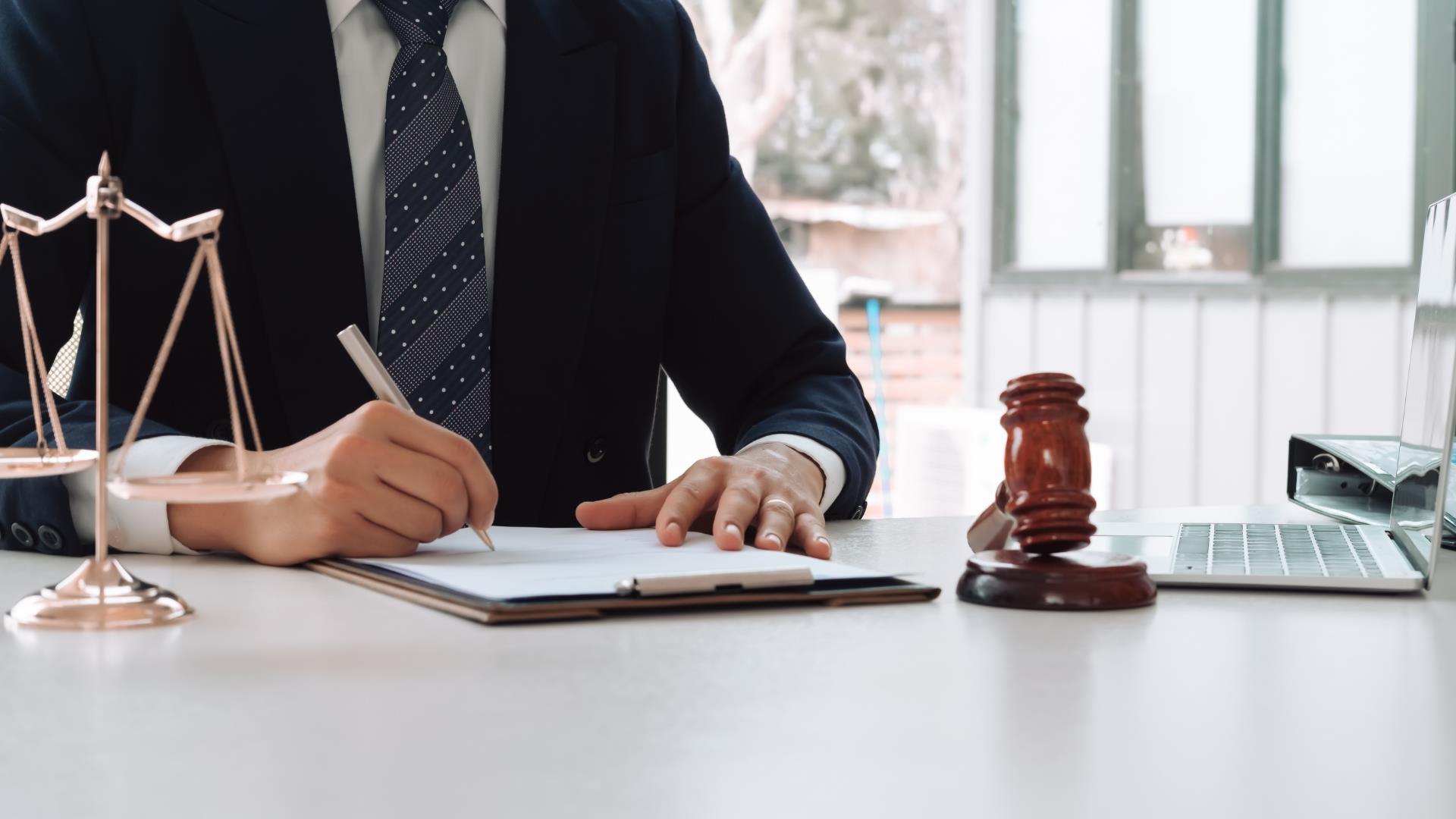 Phổ biến giáo dục pháp luật có những hình thức nào?